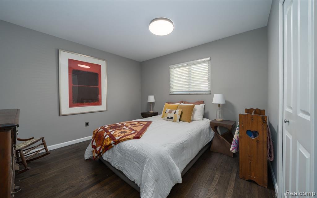1220 Genesee Drive