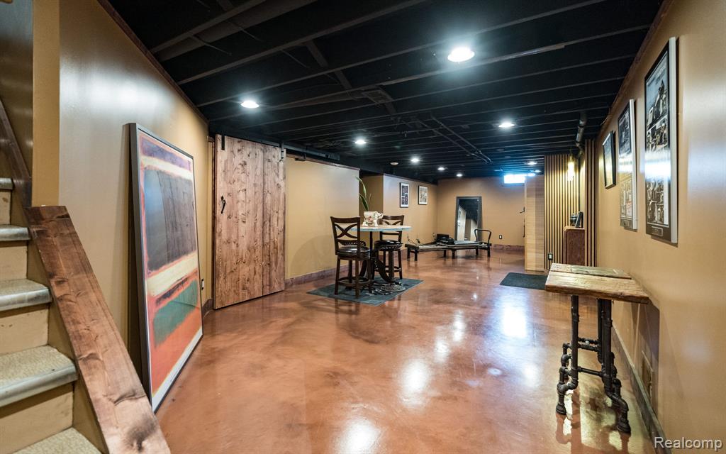 1220 Genesee Drive