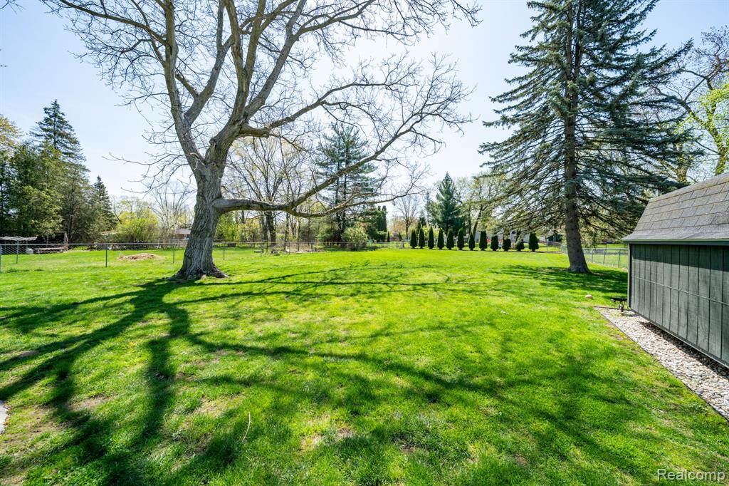 1220 Genesee Drive