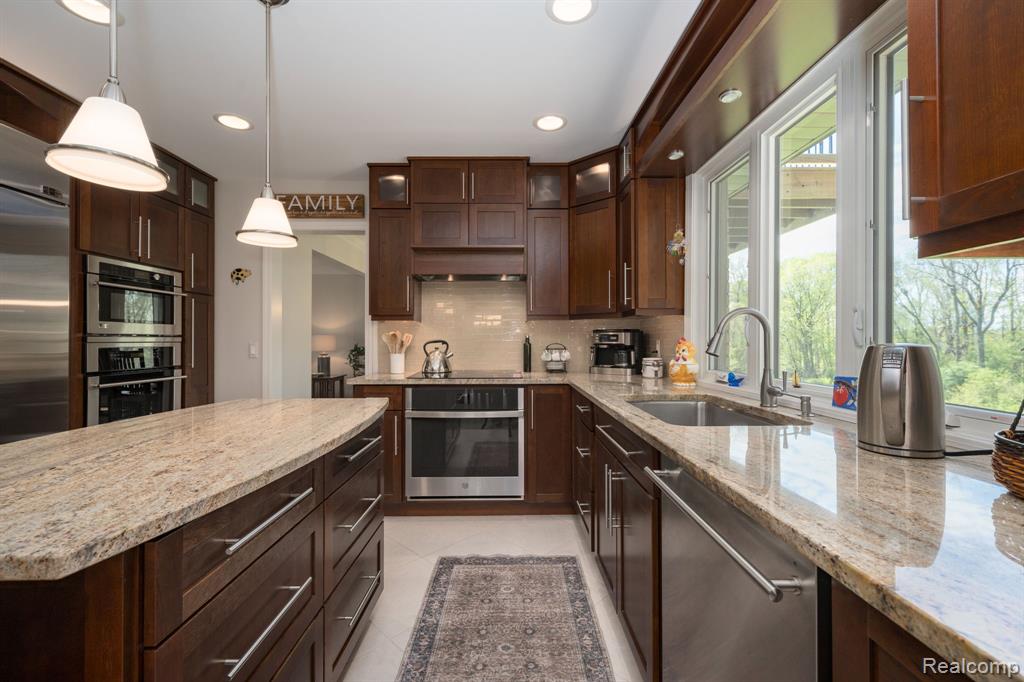 1123 Hickory Hill Drive