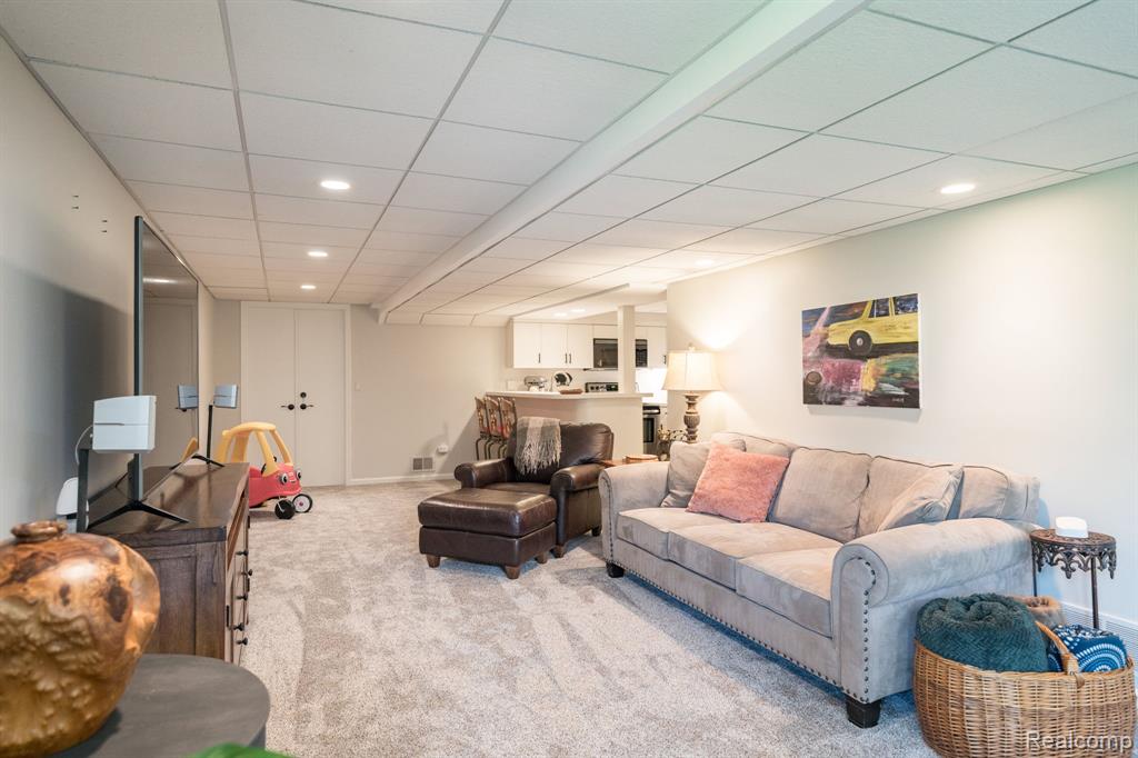1123 Hickory Hill Drive