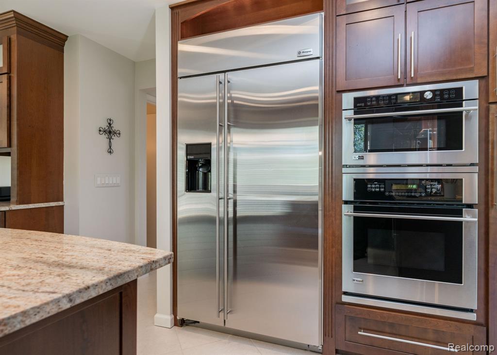 1123 Hickory Hill Drive