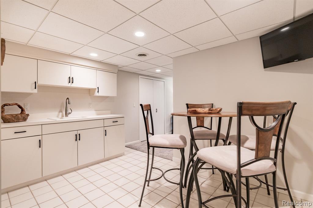 1123 Hickory Hill Drive