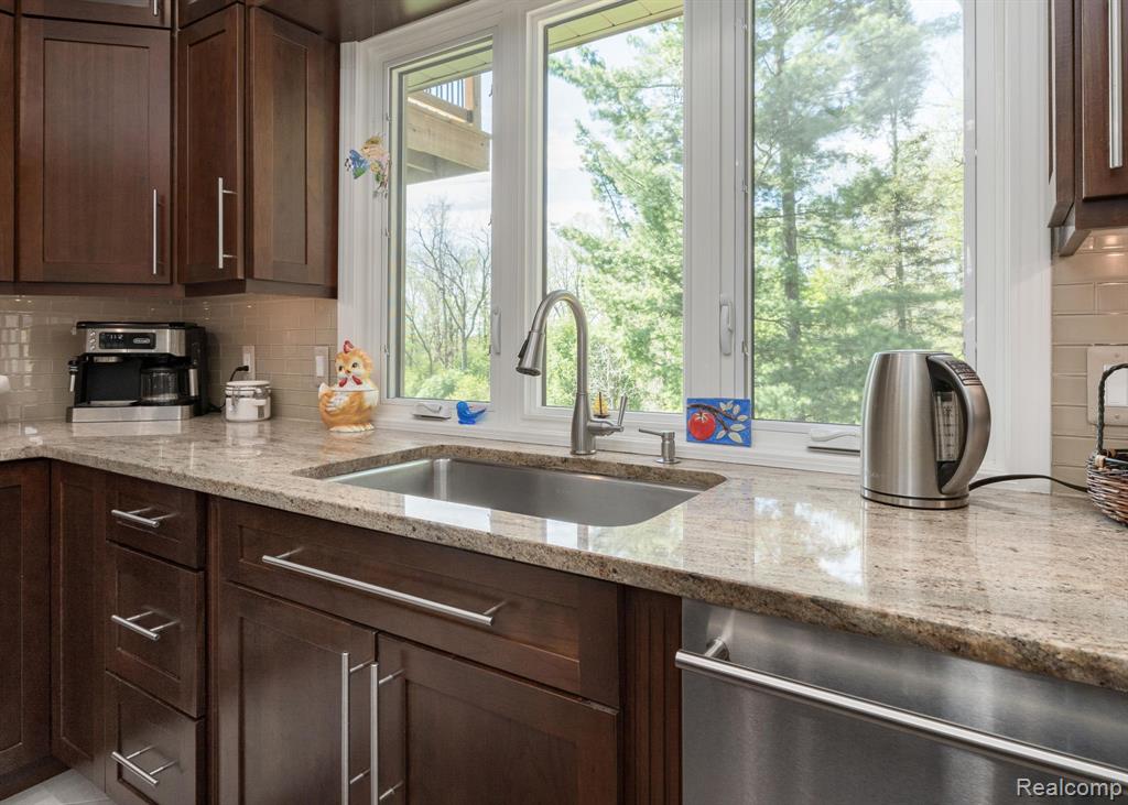 1123 Hickory Hill Drive