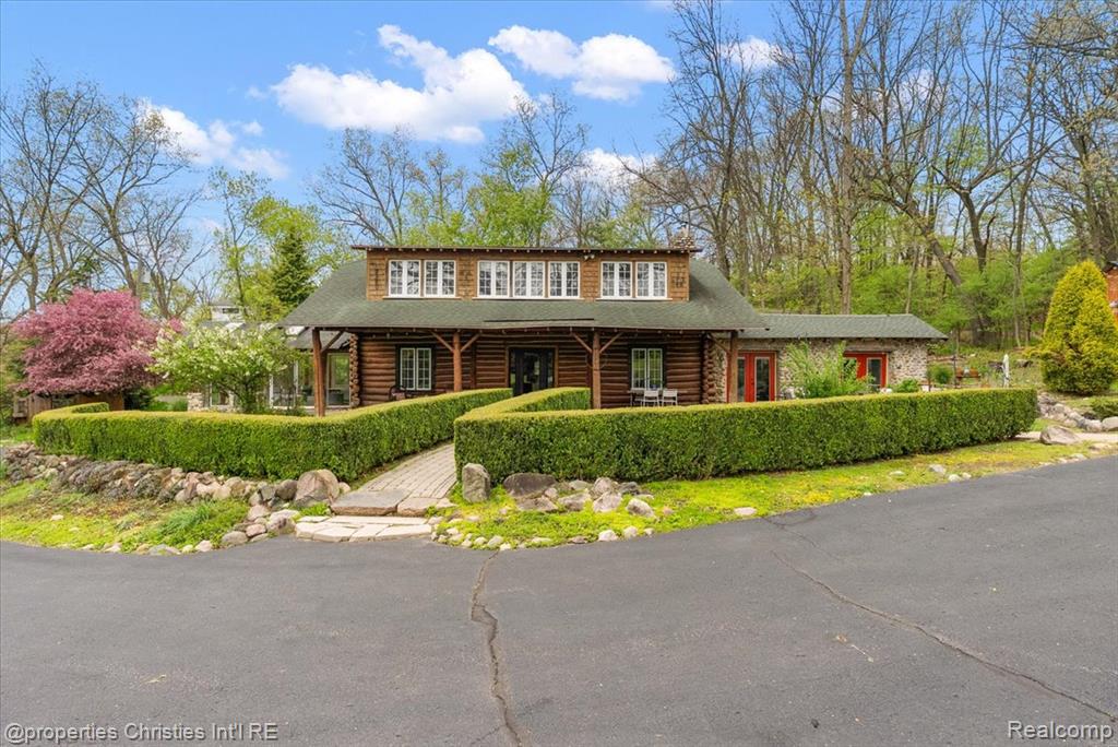 4880 Algonquin Boulevard