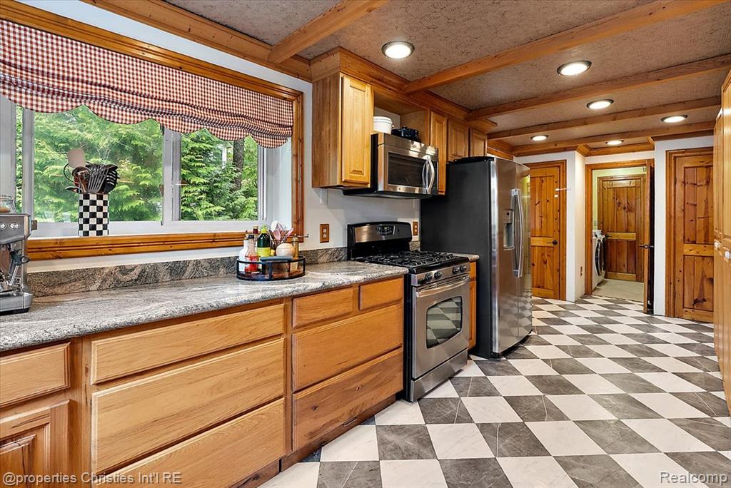 4880 Algonquin Boulevard
