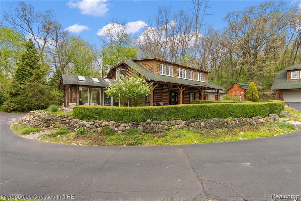 4880 Algonquin Boulevard