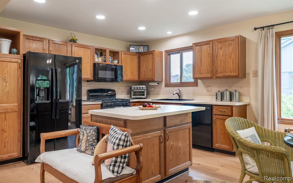 6821 Carriage Creek Drive