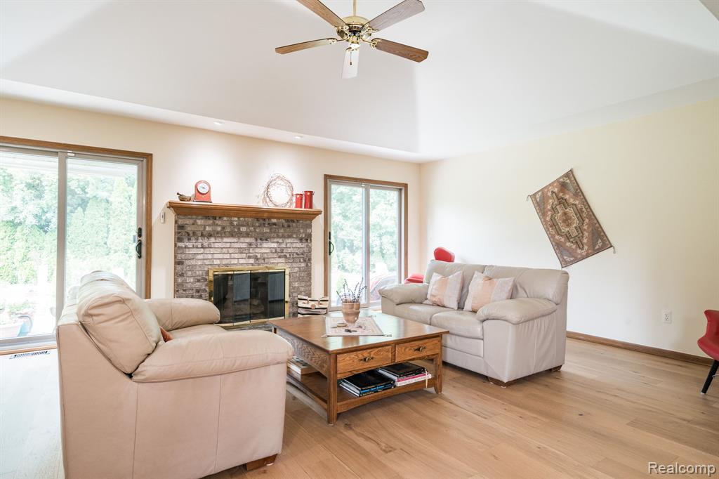 6821 Carriage Creek Drive