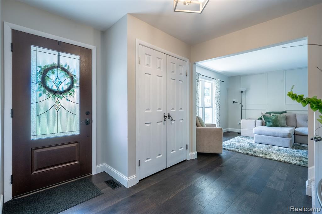 1120 Hackberry Circle