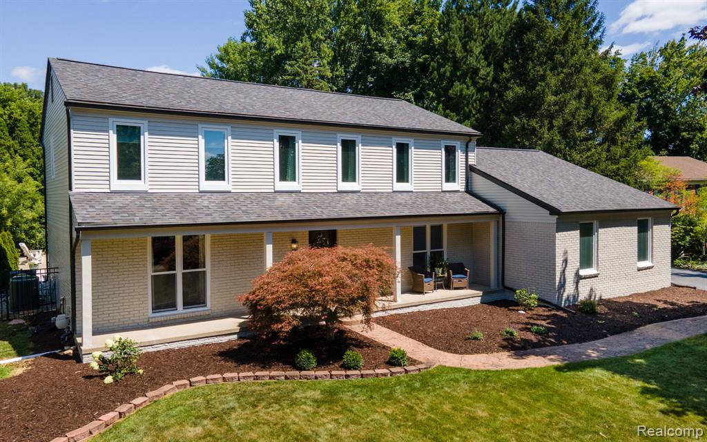 1120 Hackberry Circle