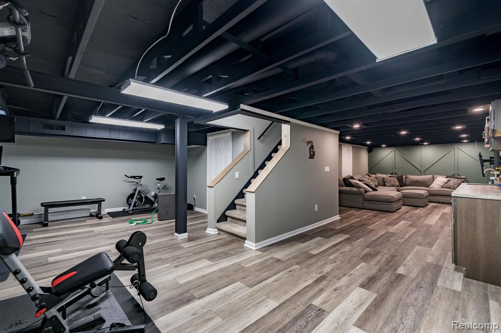 1120 Hackberry Circle
