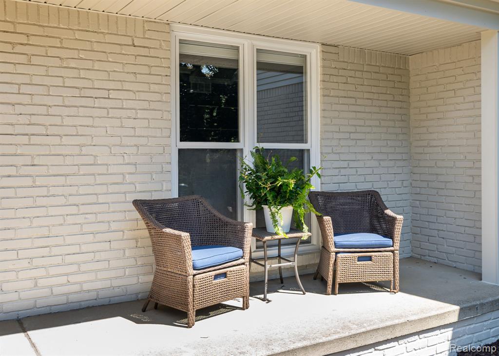 1120 Hackberry Circle