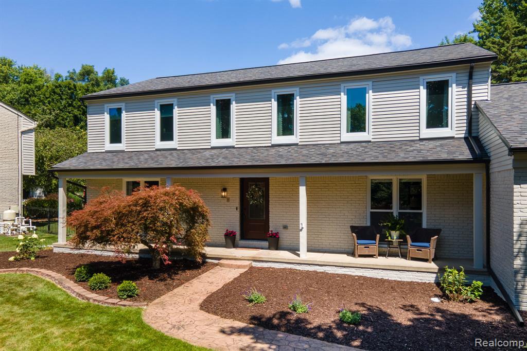 1120 Hackberry Circle