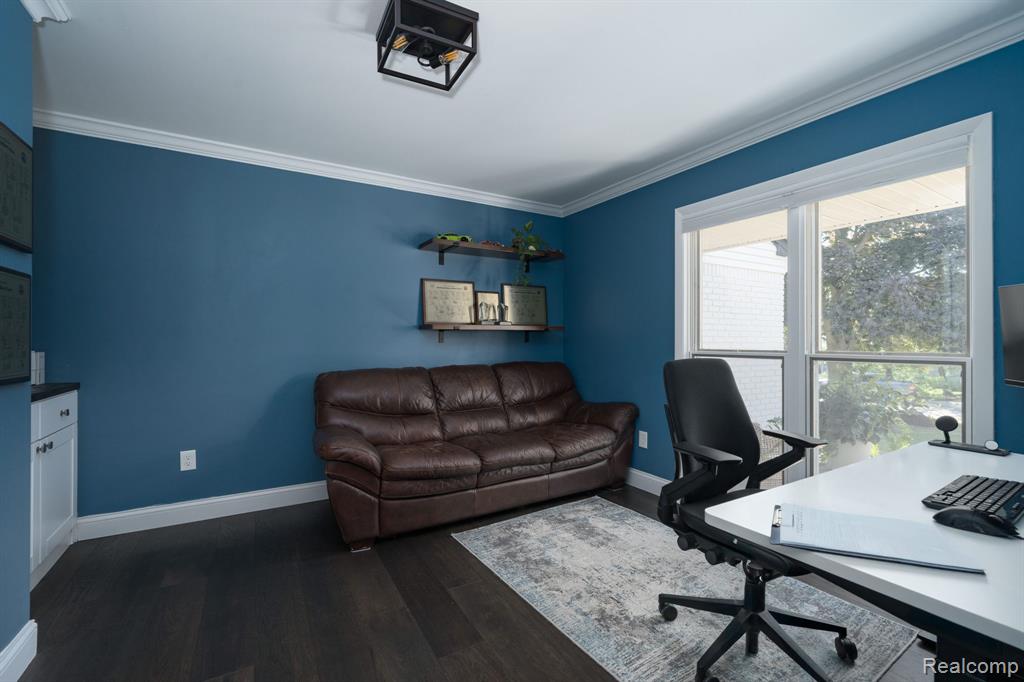 1120 Hackberry Circle