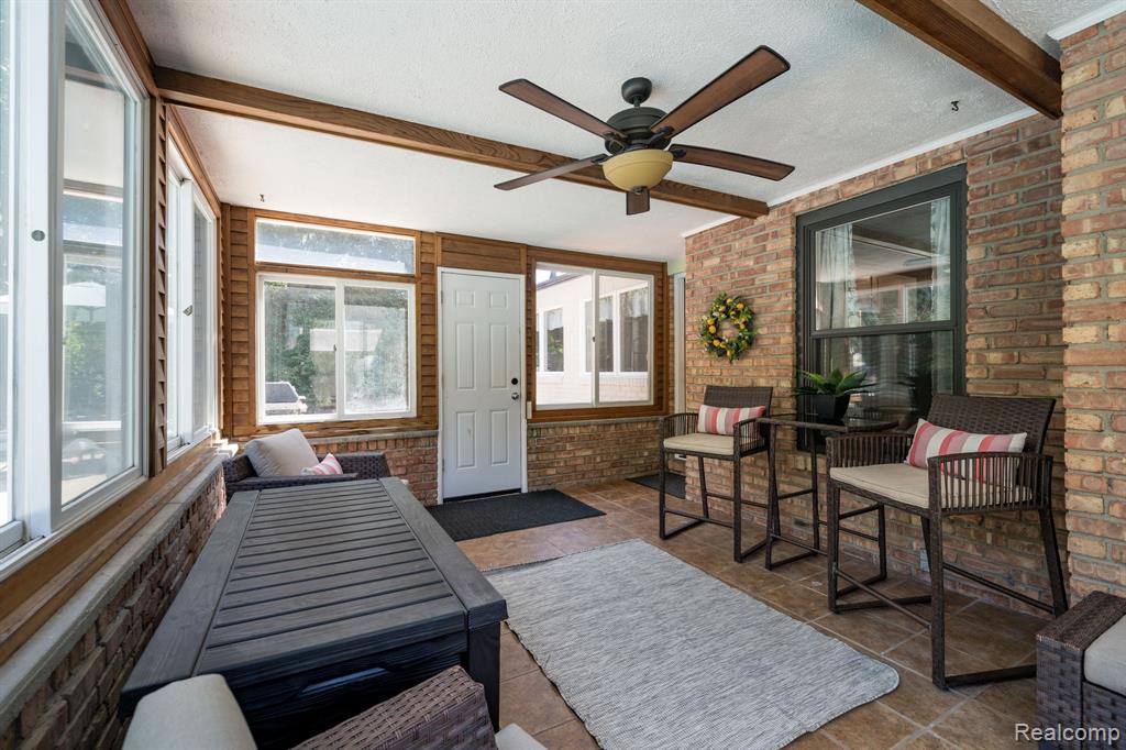 1120 Hackberry Circle