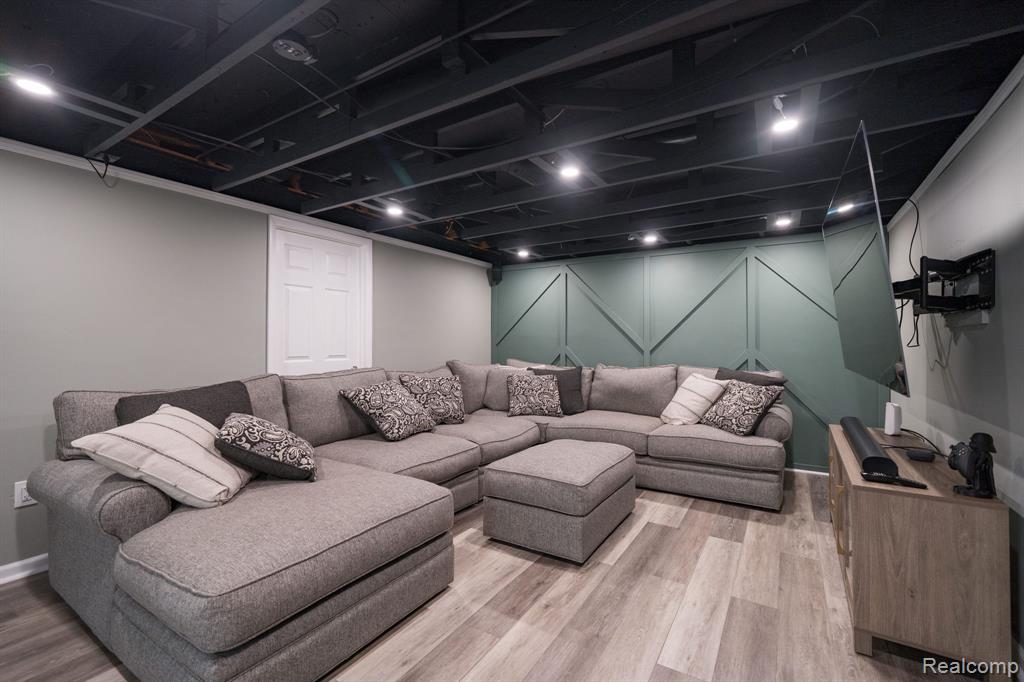 1120 Hackberry Circle