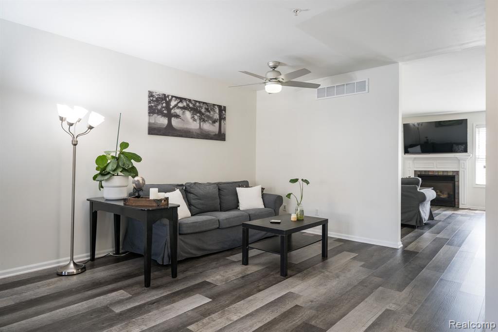 192 Amys Walk
