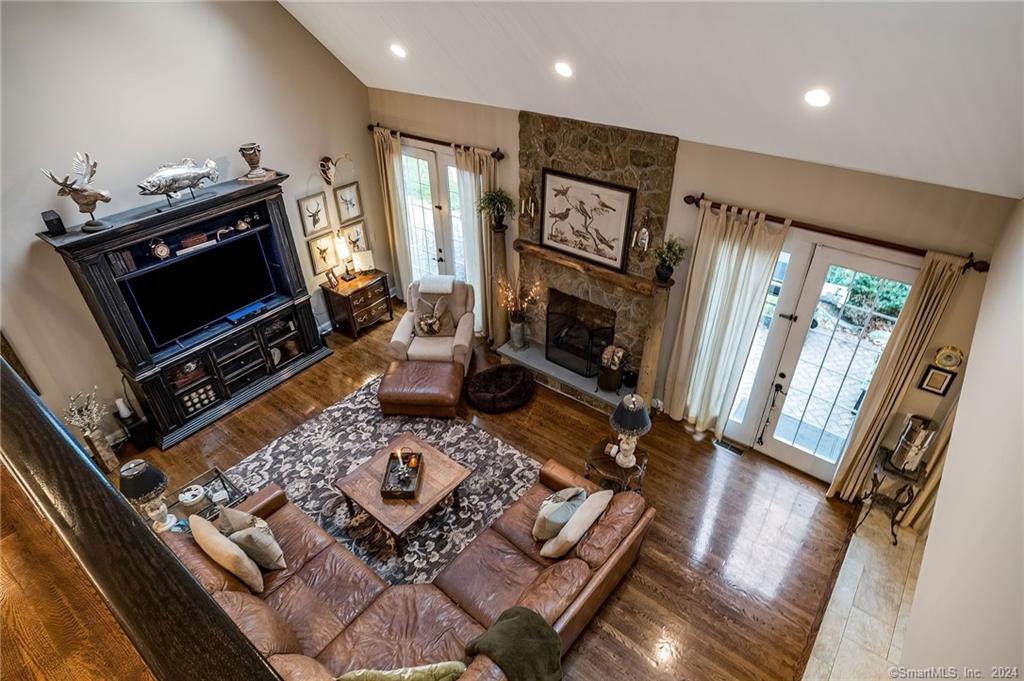 3 Lake Louise Drive