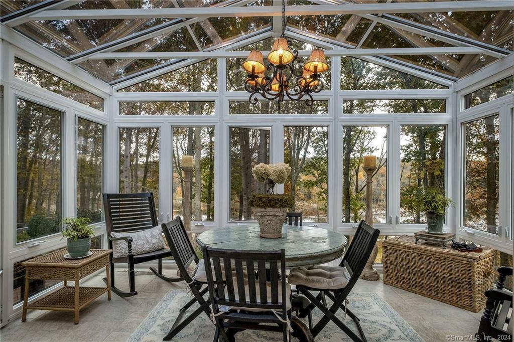 3 Lake Louise Drive