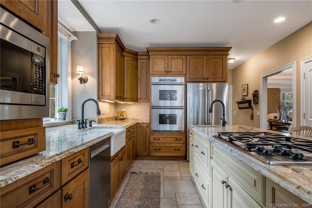 3 Lake Louise Drive