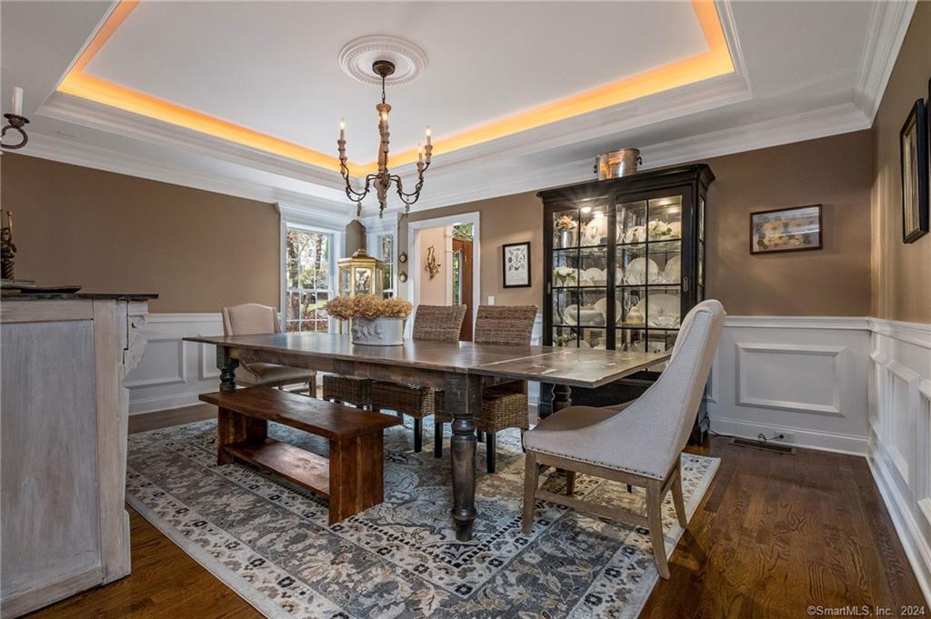 3 Lake Louise Drive