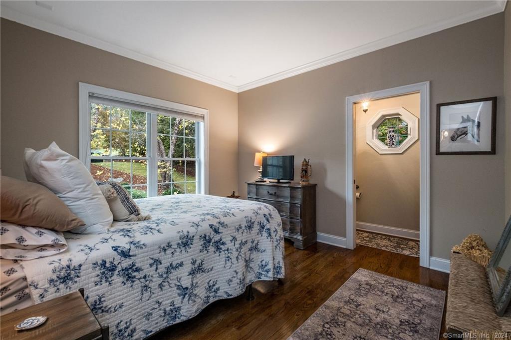 3 Lake Louise Drive