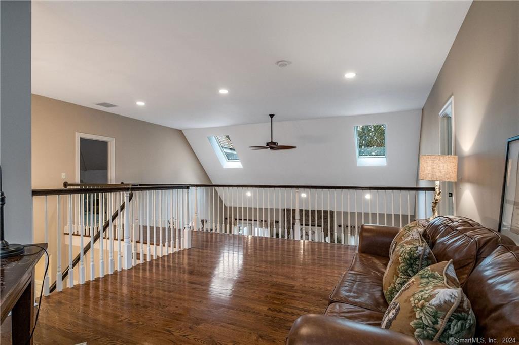 3 Lake Louise Drive