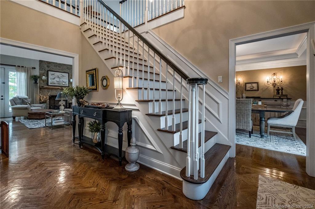 3 Lake Louise Drive