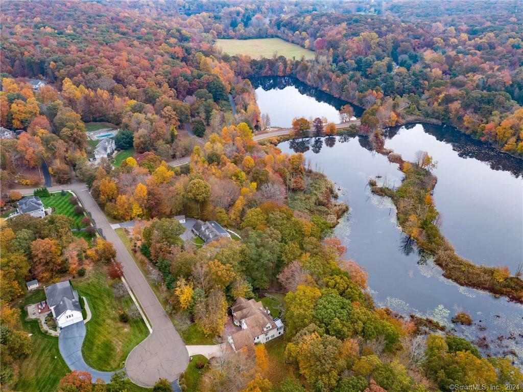 3 Lake Louise Drive