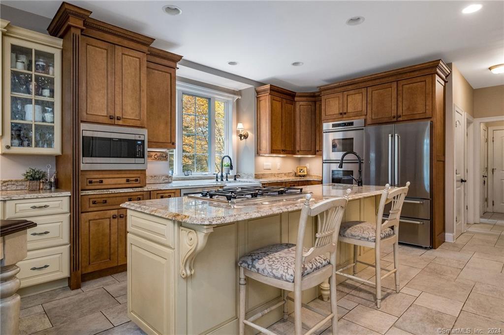 3 Lake Louise Drive