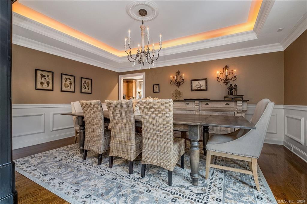 3 Lake Louise Drive