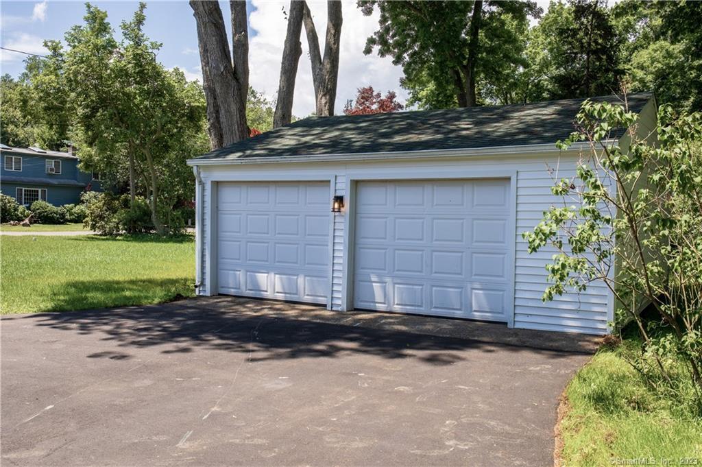 37 Bassett Lane