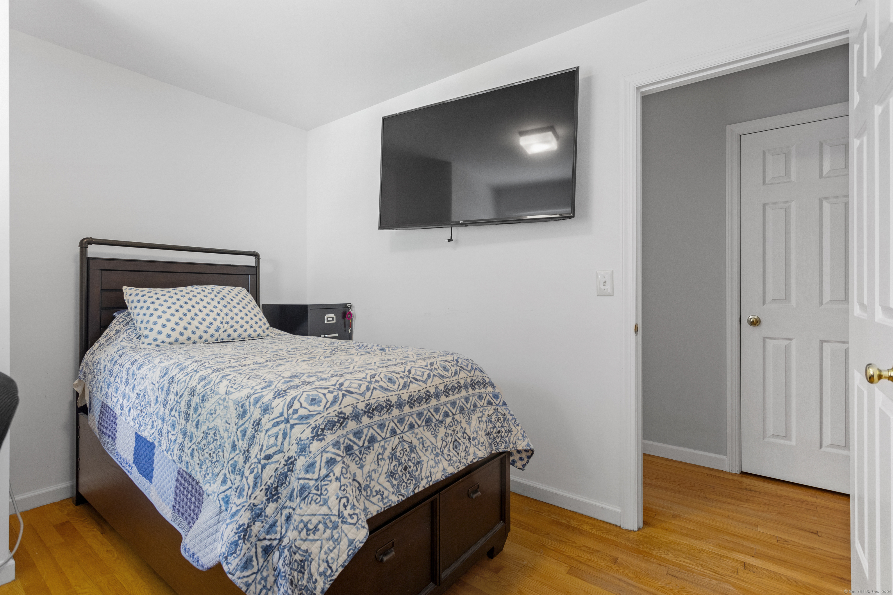 389 Horse Pond Road