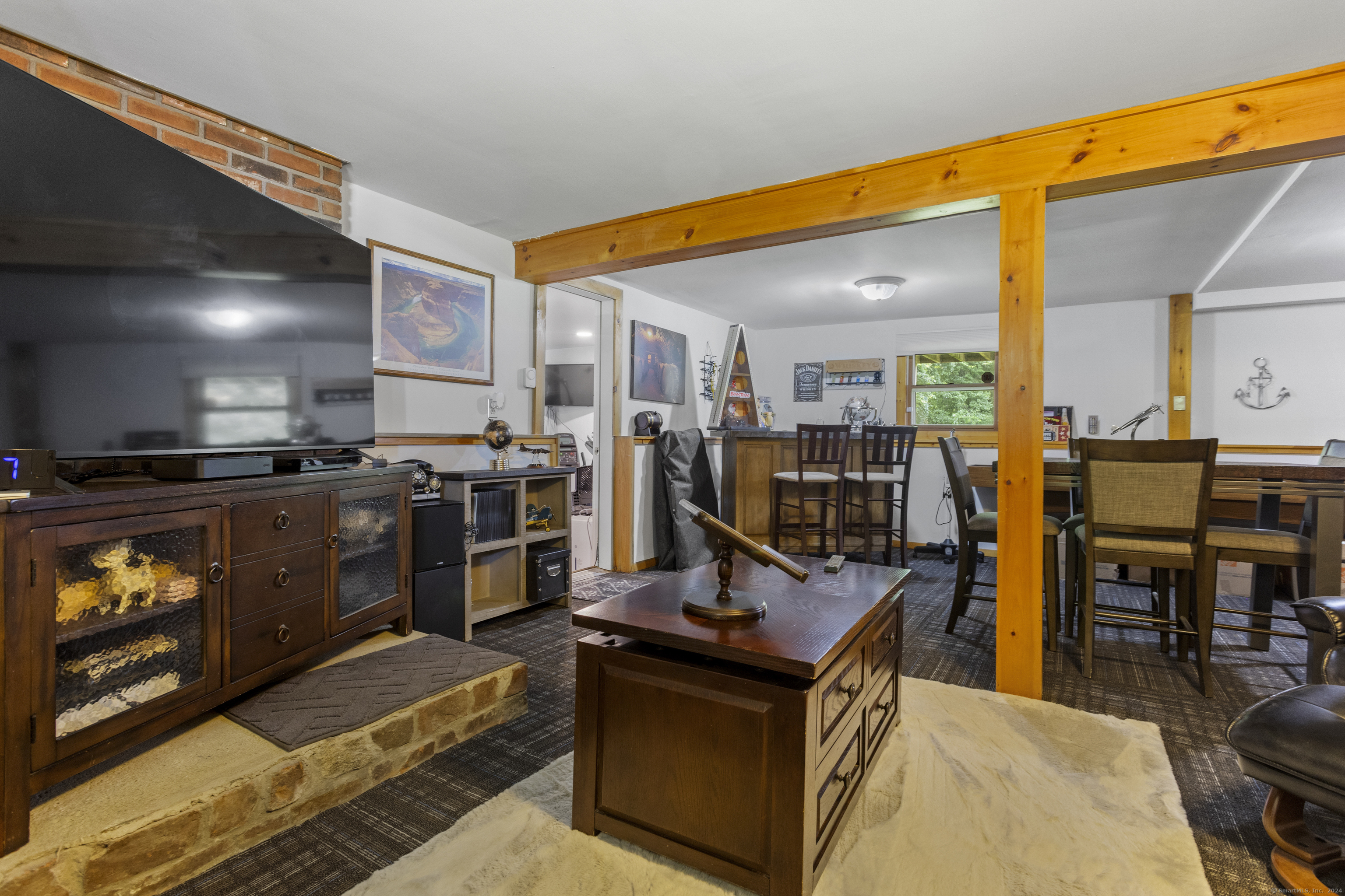 389 Horse Pond Road