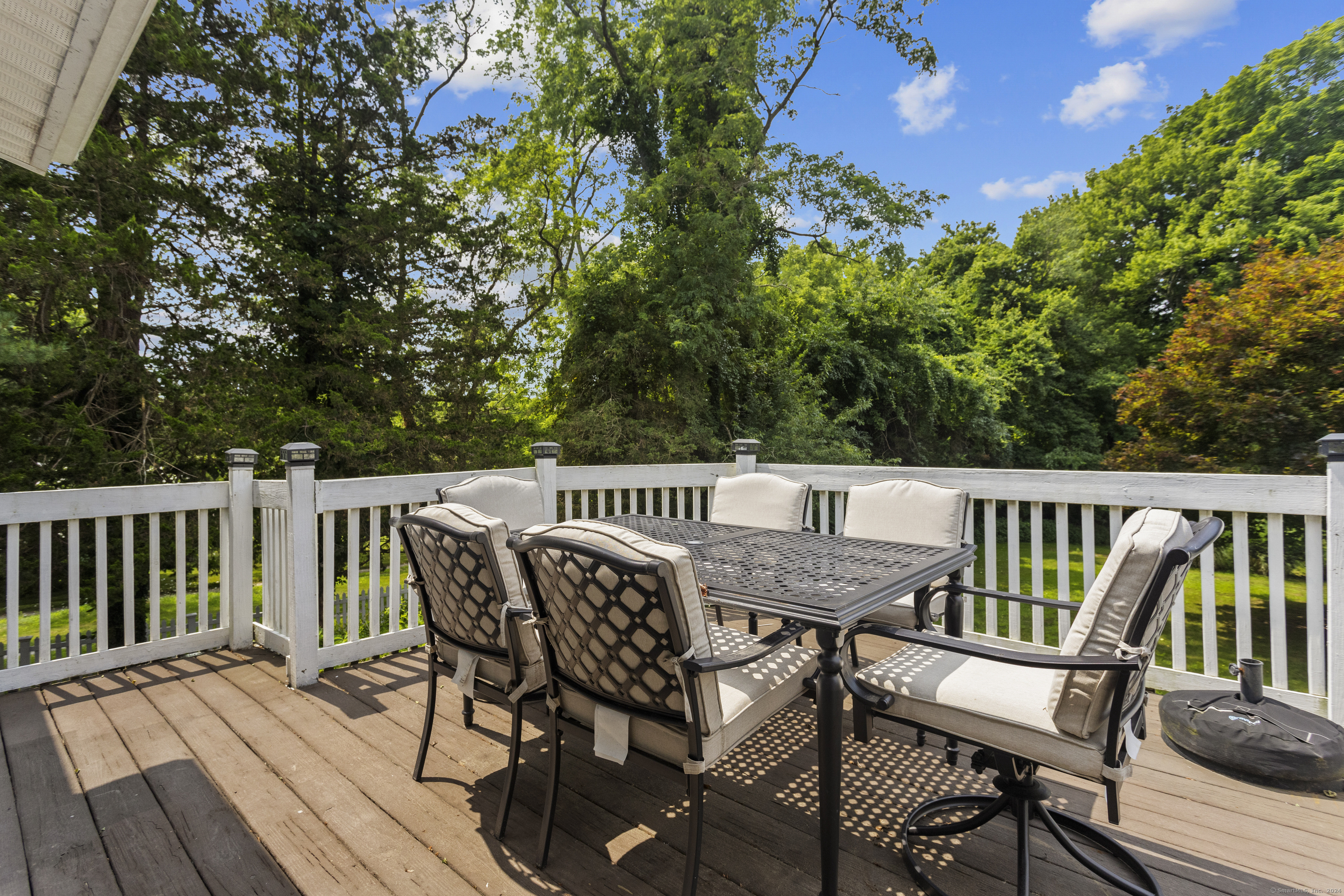 389 Horse Pond Road