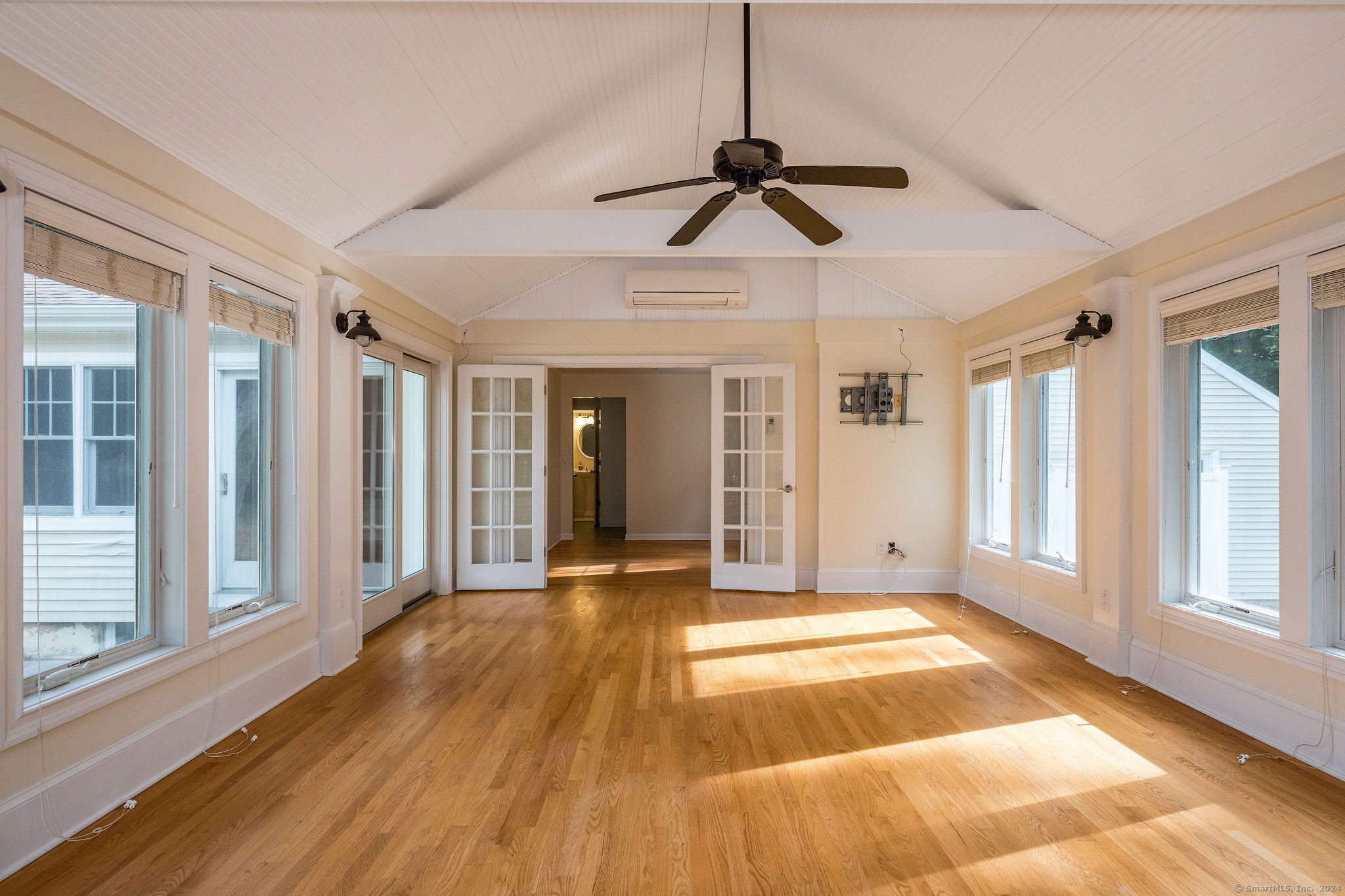44 Shorelands Drive
