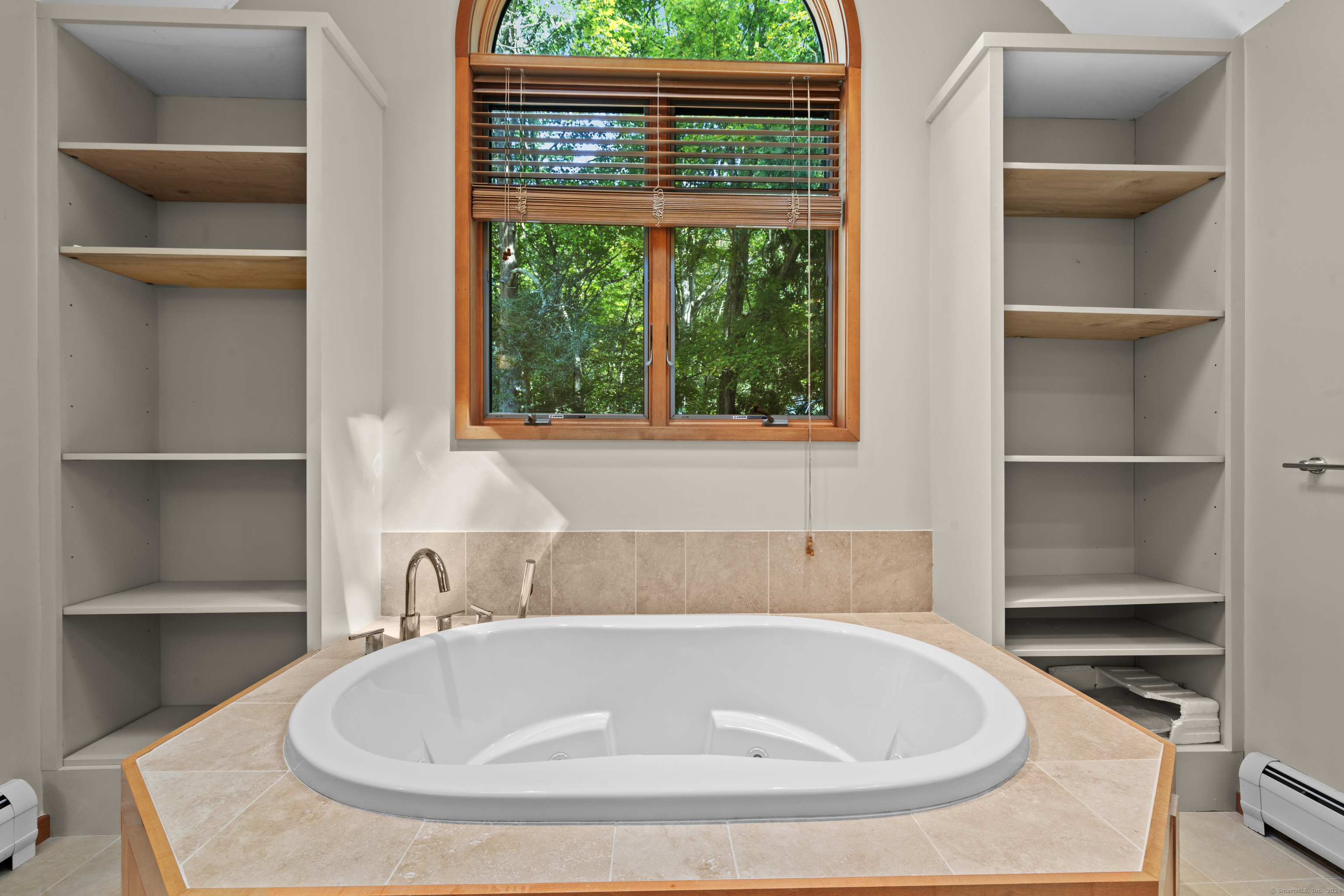 23 Williamsburg Circle