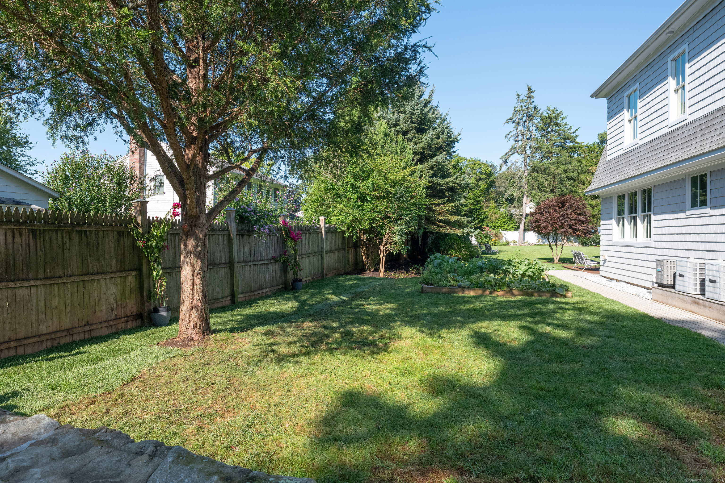 85 Island Avenue