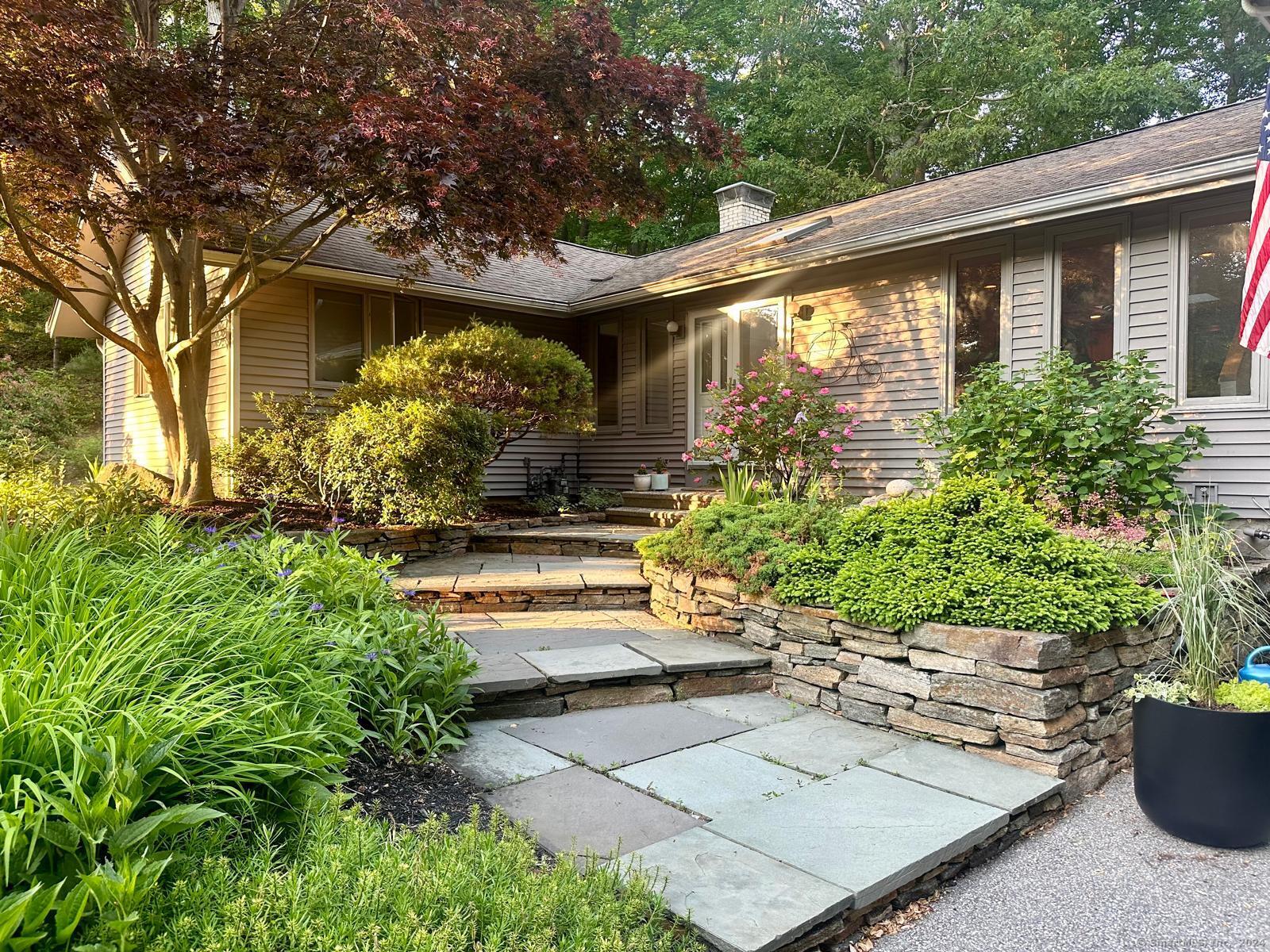 106 Laurel Crest Road