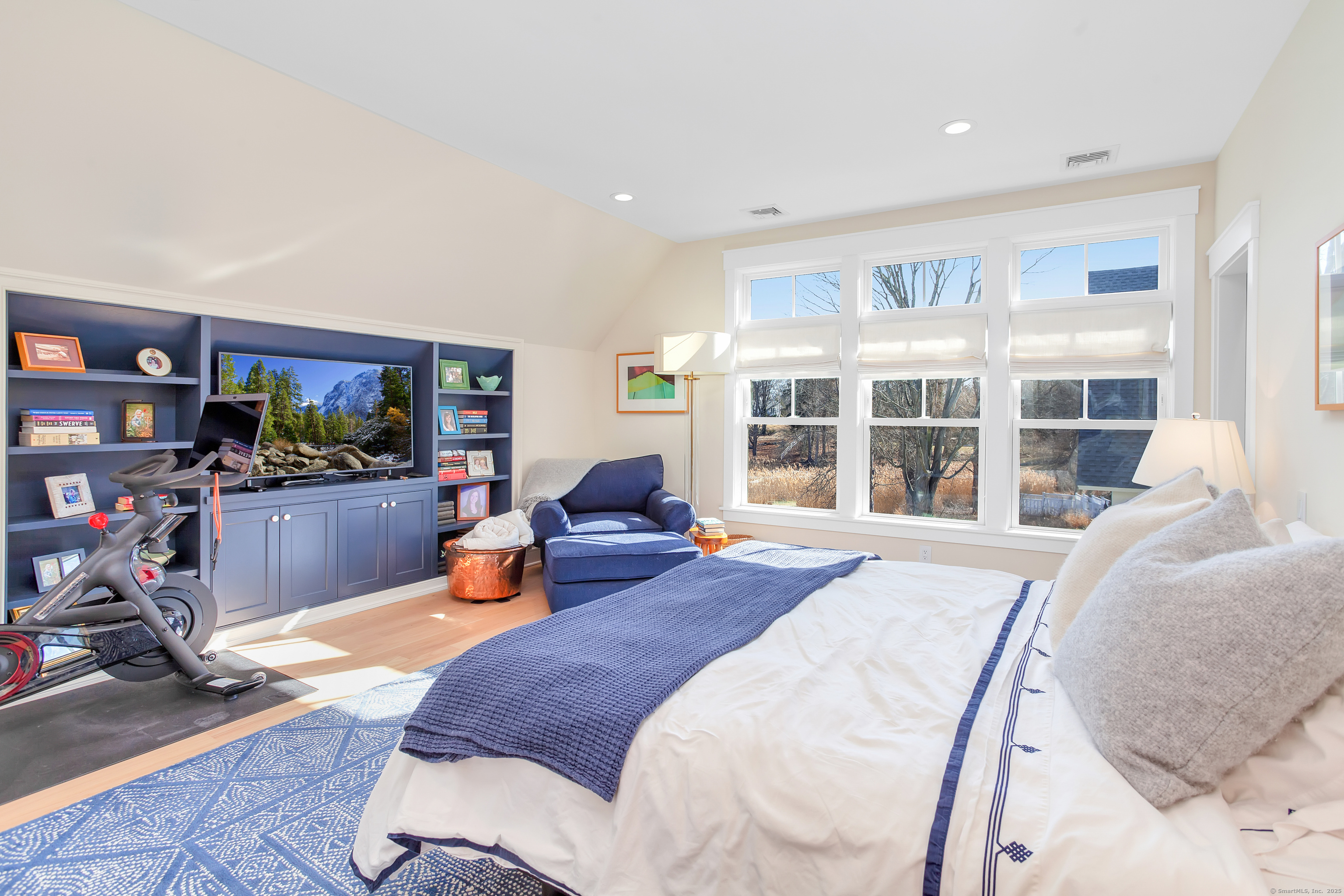 914 Boston Post Road 2