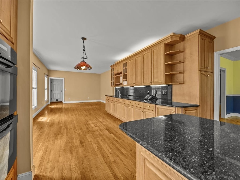 2273 Long Hill Road