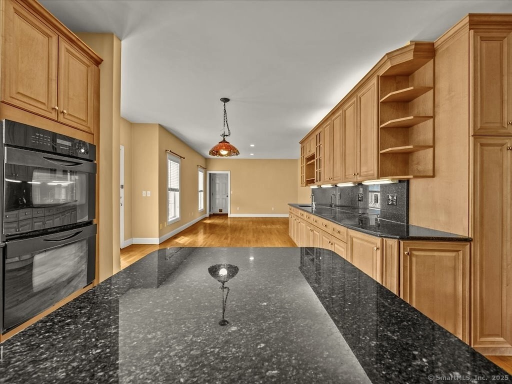 2273 Long Hill Road
