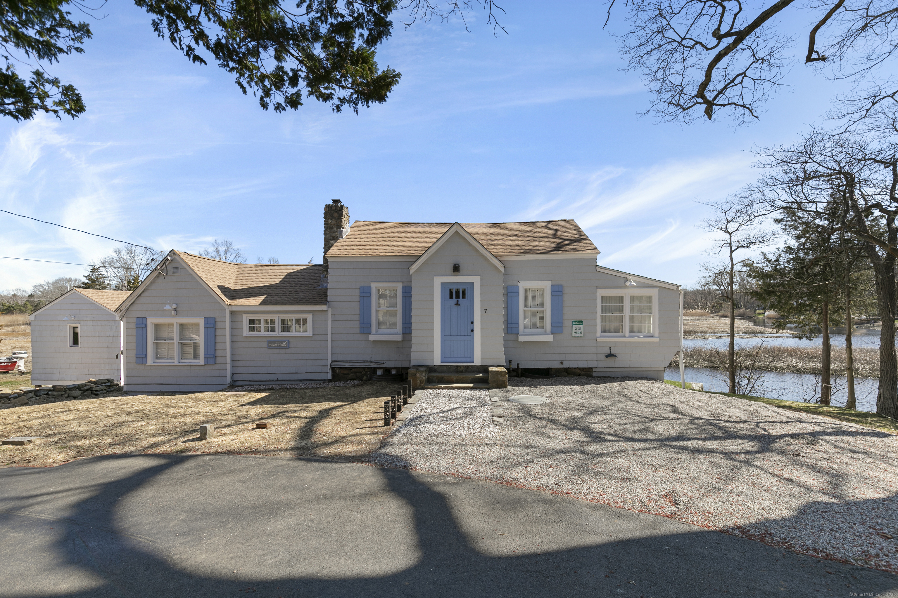 7 Meadow Lane
