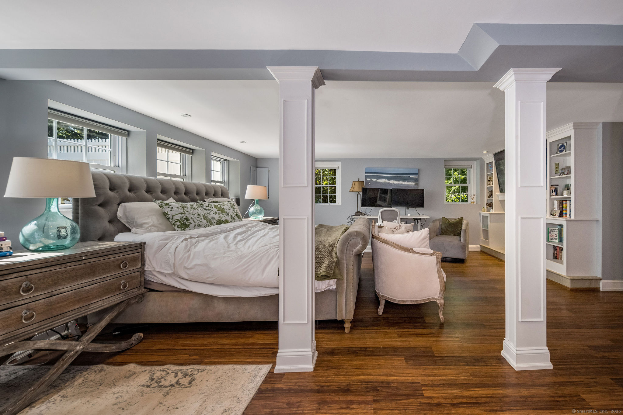 15 Buttonball Lane