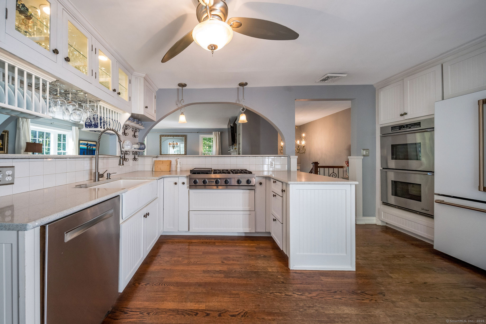 15 Buttonball Lane