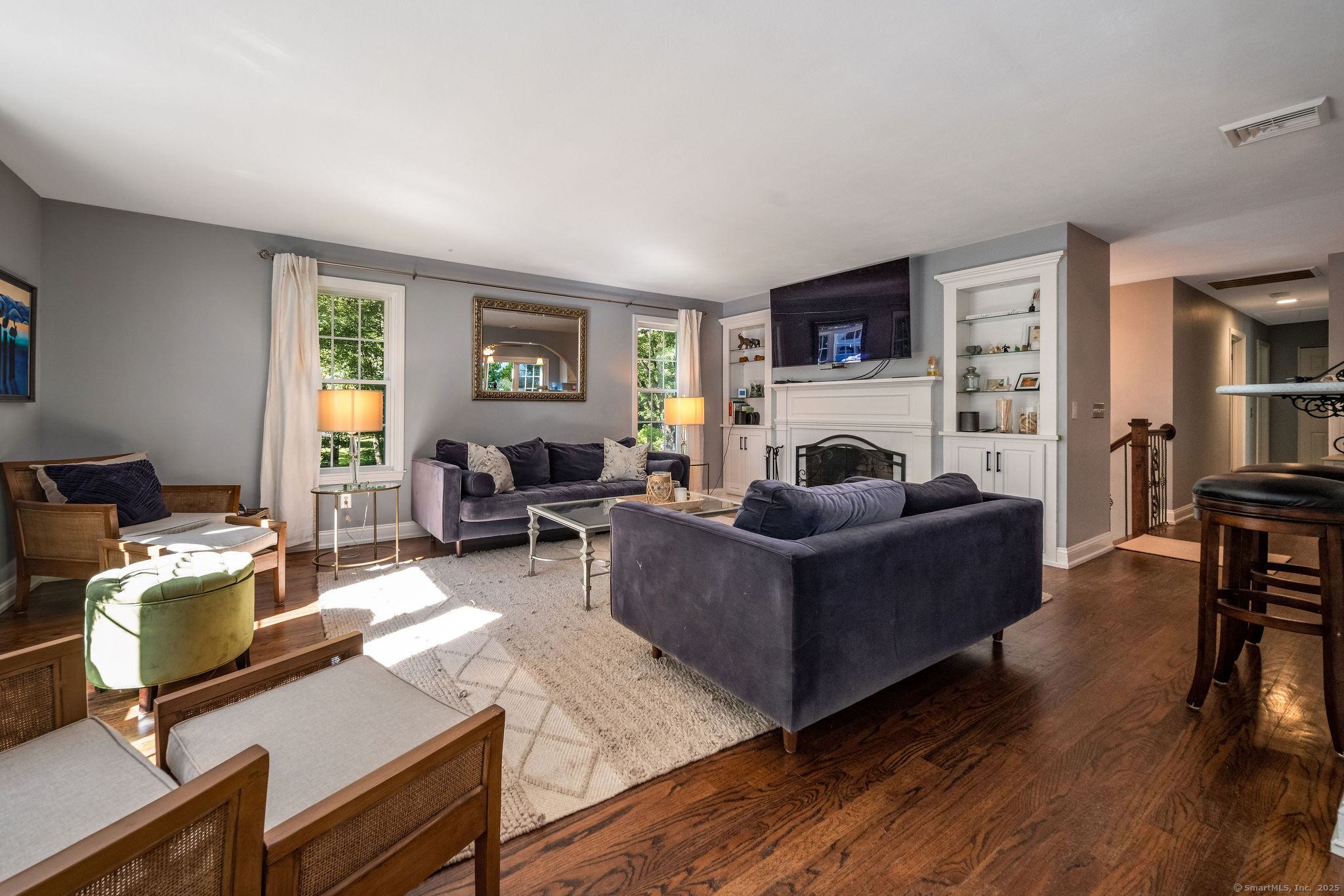 15 Buttonball Lane