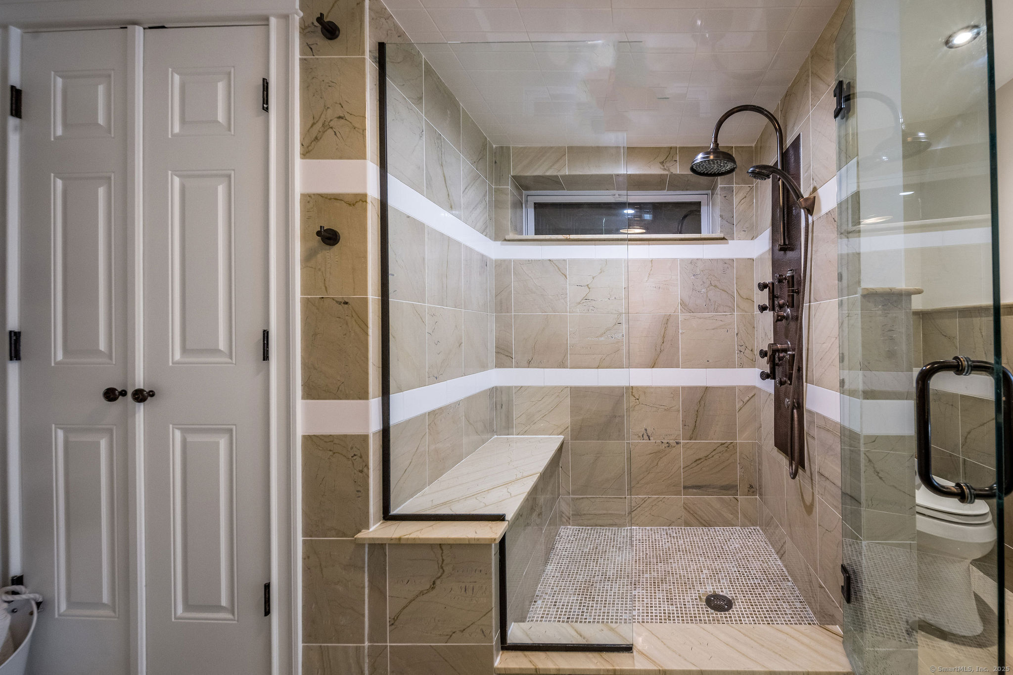 15 Buttonball Lane