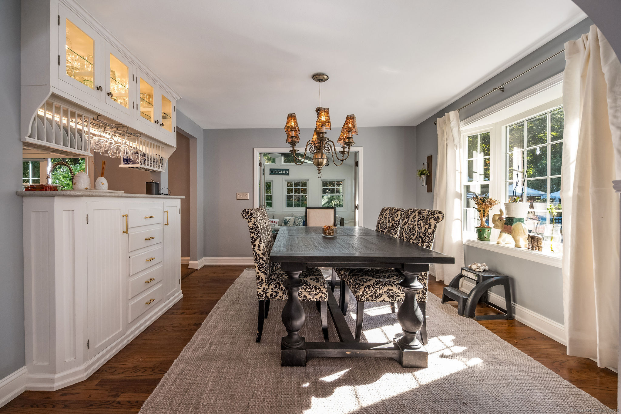 15 Buttonball Lane