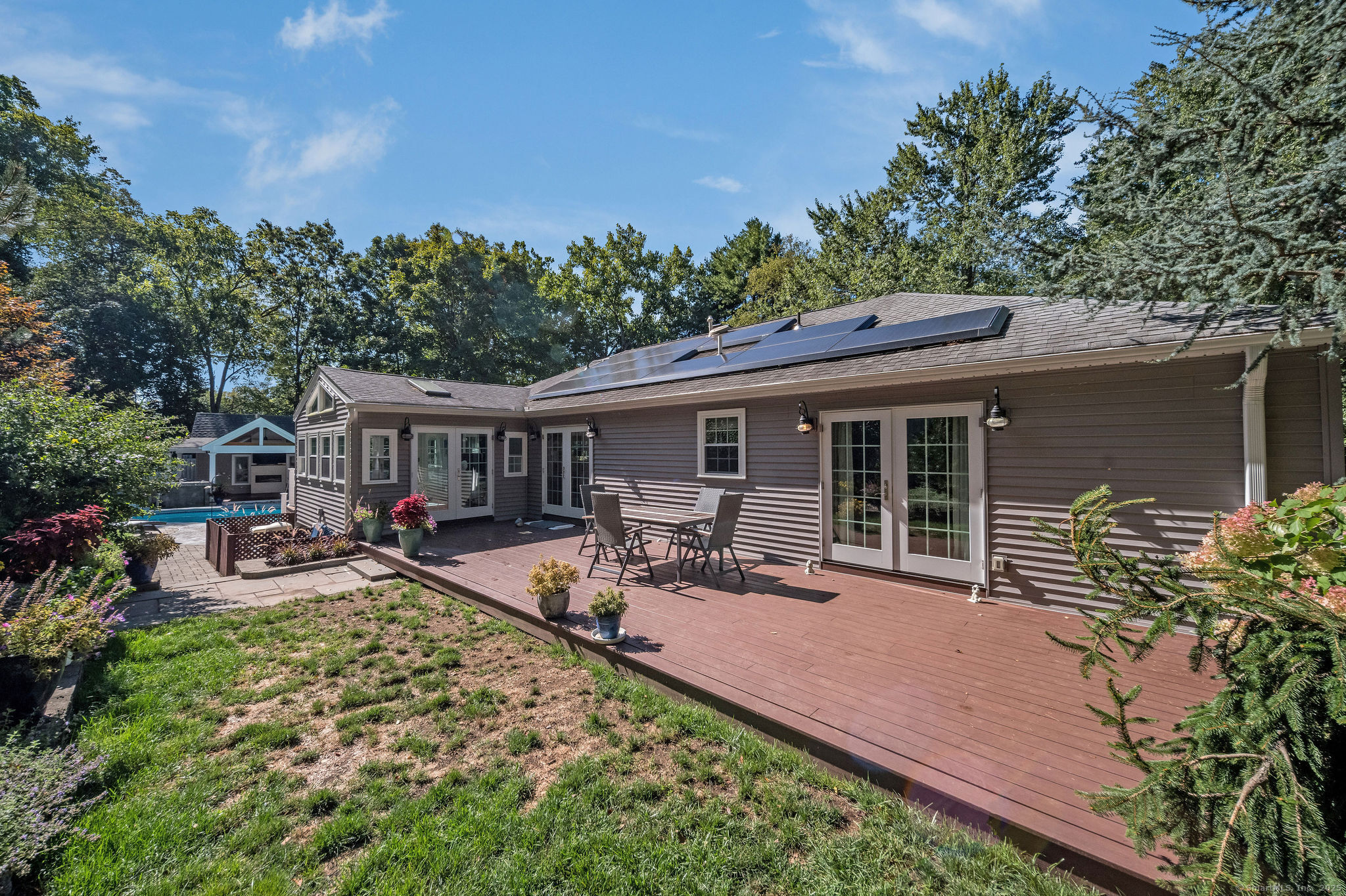 15 Buttonball Lane